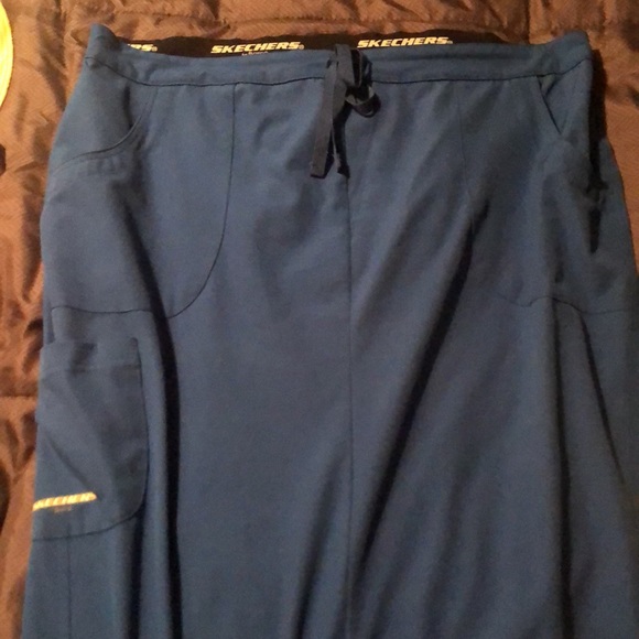 Scrub skirt - Picture 4 of 5